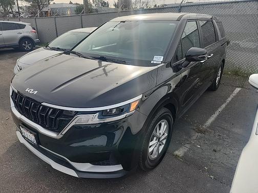 2022 Kia Carnival LXS