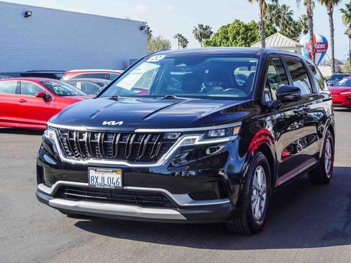 2022 Kia Carnival LXS