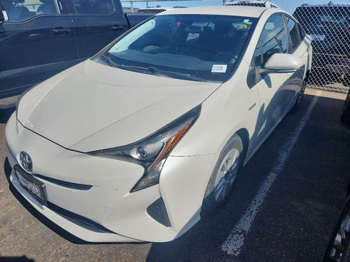 Blizzard Pearl 2016 Toyota Prius Two