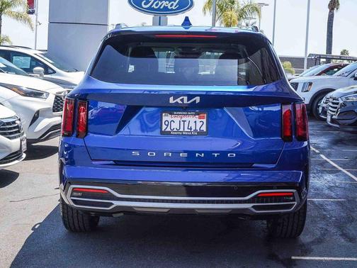 Sapphire Blue 2022 Kia Sorento S