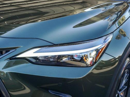 2025 Lexus NX 350h Premium