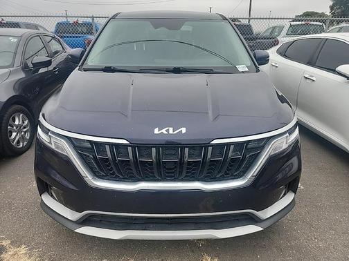 2022 Kia Carnival LX