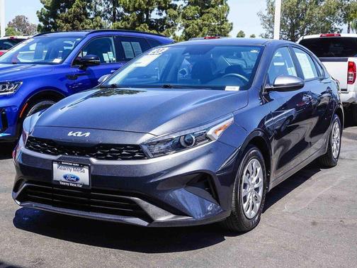 Gravity Gray 2023 Kia Forte LX