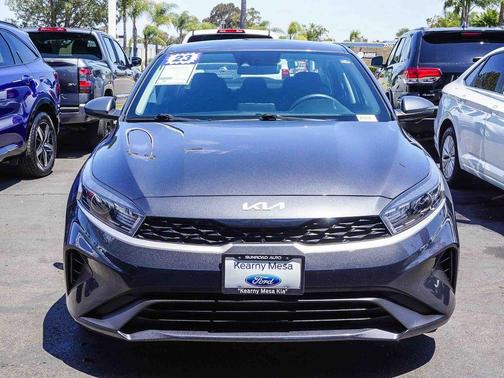 Gravity Gray 2023 Kia Forte LX
