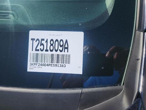 Gravity Gray 2023 Kia Forte LX