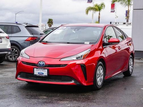 2019 Toyota Prius LE