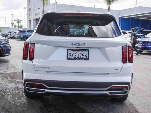 Snow White Pearl 2024 Kia Sorento Hybrid EX