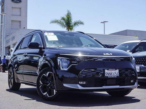Aurora Black Pearl 2023 Kia Niro EV Wave
