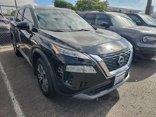 Black 2023 Nissan Rogue SV