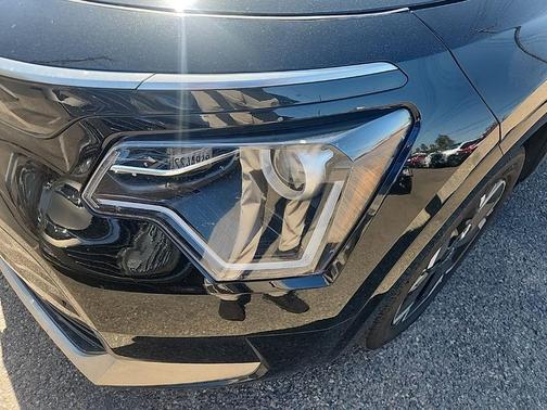 Aurora Black Pearl 2025 Kia Niro EV Wind