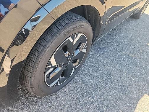 Aurora Black Pearl 2025 Kia Niro EV Wind