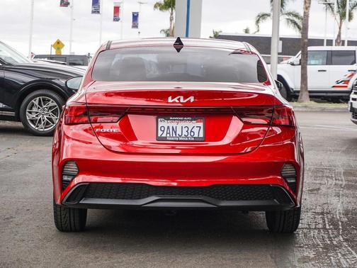 Currant Red 2022 Kia Forte LXS