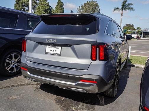 2025 Kia Sorento S
