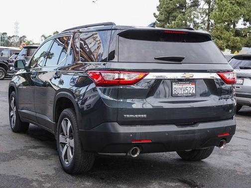 2021 Chevrolet Traverse LT Leather