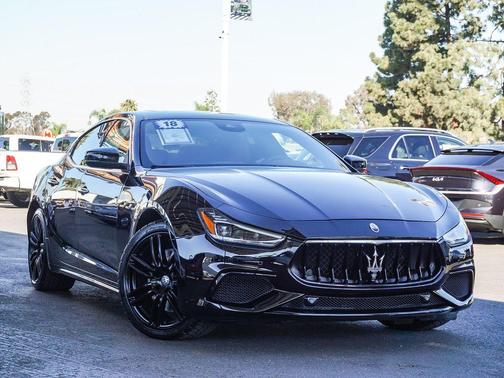Black 2018 Maserati Ghibli S Q4 GranSport