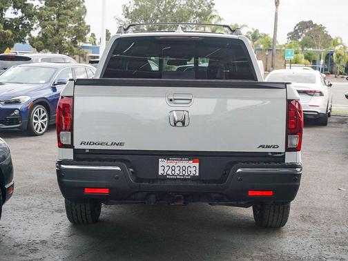 White 2020 Honda Ridgeline RTL-E