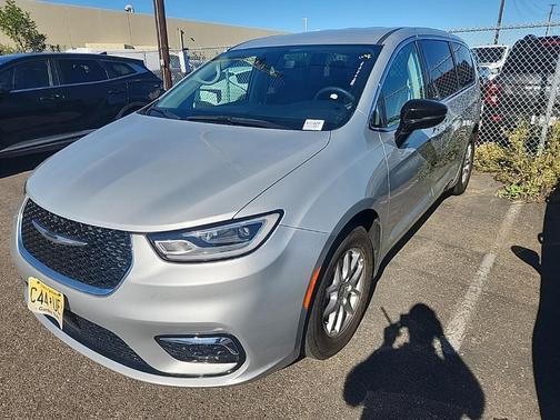 2024 Chrysler Pacifica Touring-L