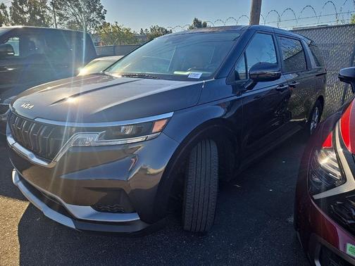 2024 Kia Carnival LX