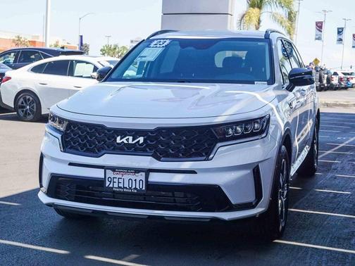 2023 Kia Sorento S