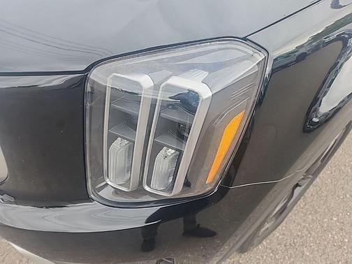 Ebony Black 2024 Kia Telluride EX