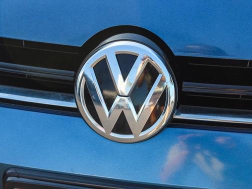 2015 Volkswagen Golf SportWagen S