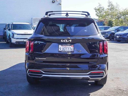 Ebony Black 2023 Kia Sorento S