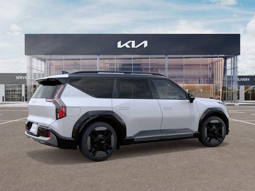 Glacier White Pearl 2026 Kia EV9 GT-Line