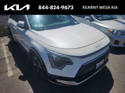Snow White Pearl 2023 Kia Niro EX Touring
