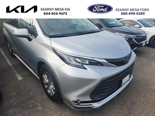 2022 Toyota Sienna XLE