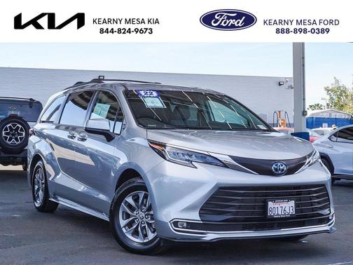 2022 Toyota Sienna XLE