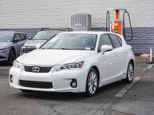 Starfire Pearl 2013 Lexus CT 200h Base