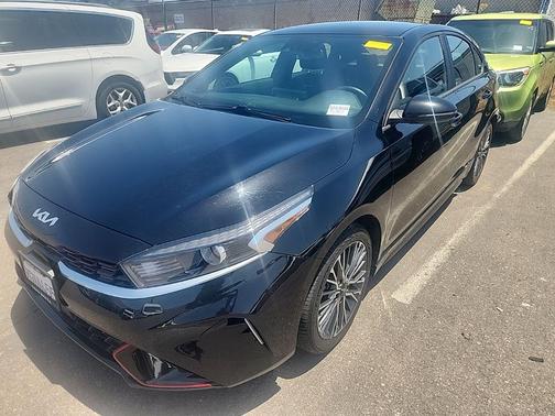Aurora Black Pearl 2023 Kia Forte GT-Line