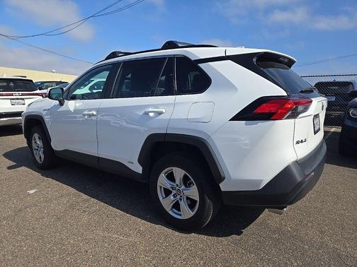 Super White 2020 Toyota RAV4 Hybrid XLE