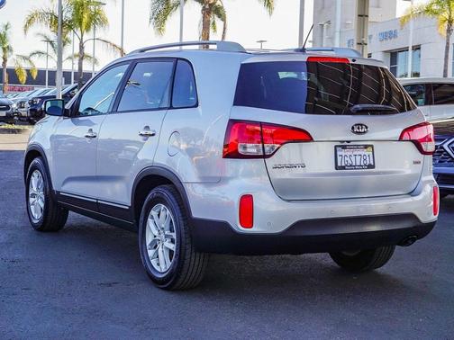 2015 Kia Sorento LX