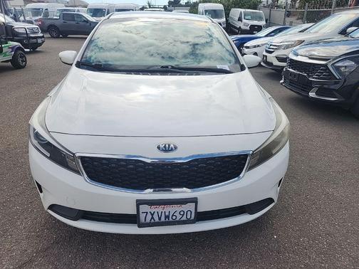 Clear White 2017 Kia Forte LX