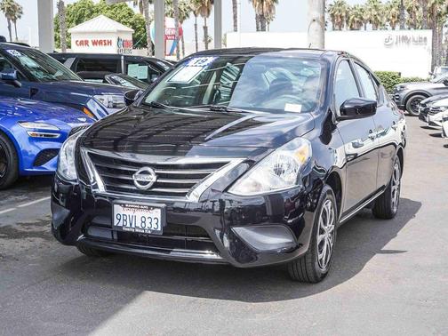 Super Black Metallic 2019 Nissan Versa 1.6 SV