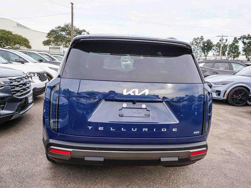 Midnight Black 2027 Kia Telluride S
