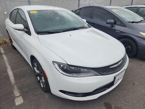 Bright White Clearcoat 2016 Chrysler 200 S