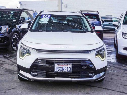 Snow White Pearl 2023 Kia Niro EX Touring
