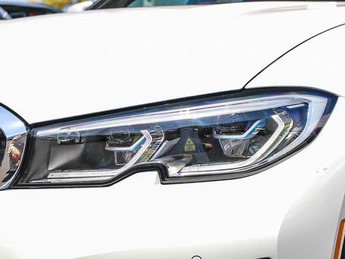 2022 BMW 330 i