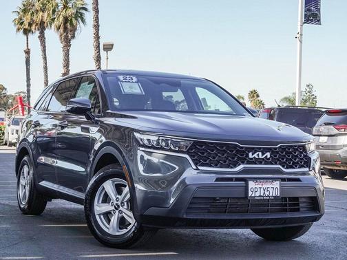 2023 Kia Sorento LX