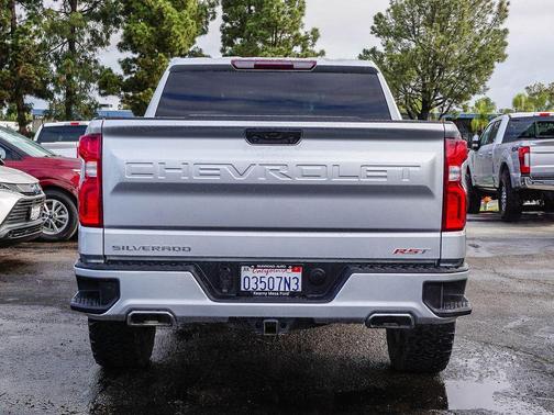 Silver Ice Metallic 2022 Chevrolet Silverado 1500 RST