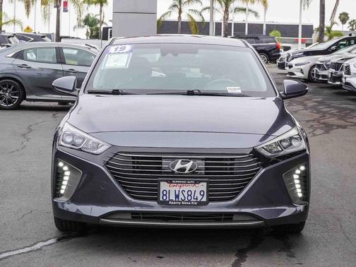 2019 Hyundai IONIQ Plug-In Hybrid Base