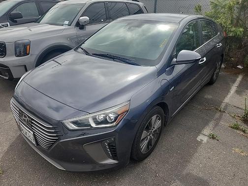2019 Hyundai IONIQ Plug-In Hybrid Base