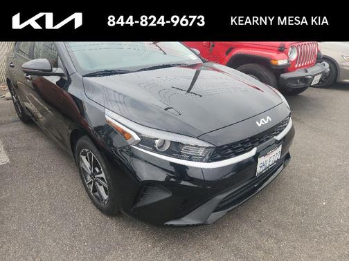 Aurora Black Pearl 2023 Kia Forte LXS