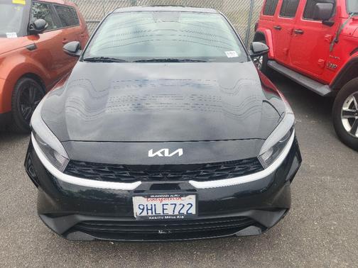 Aurora Black Pearl 2023 Kia Forte LXS