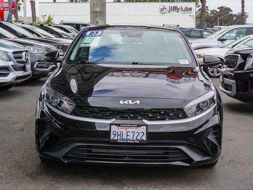 Aurora Black Pearl 2023 Kia Forte LXS