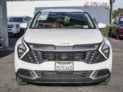 Snow White Pearl 2023 Kia Sportage LX