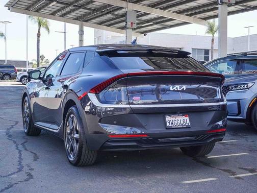 2025 Kia EV6 Light