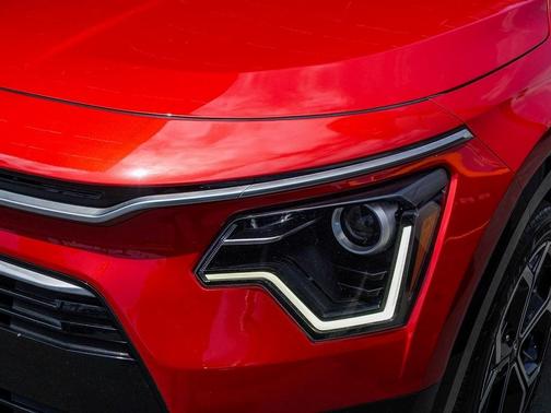2023 Kia Niro EX Touring